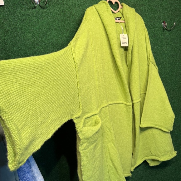 🌟SALE 417 NWT Davi & Dani Curvy SZ Cardigan FIRM - Picture 3 of 5
